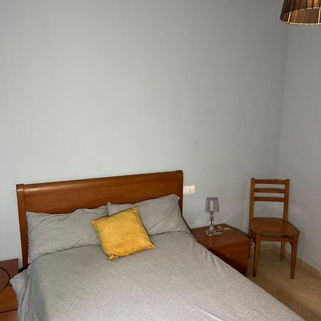 Azadinos, Leon. Apartman Kültér fotó